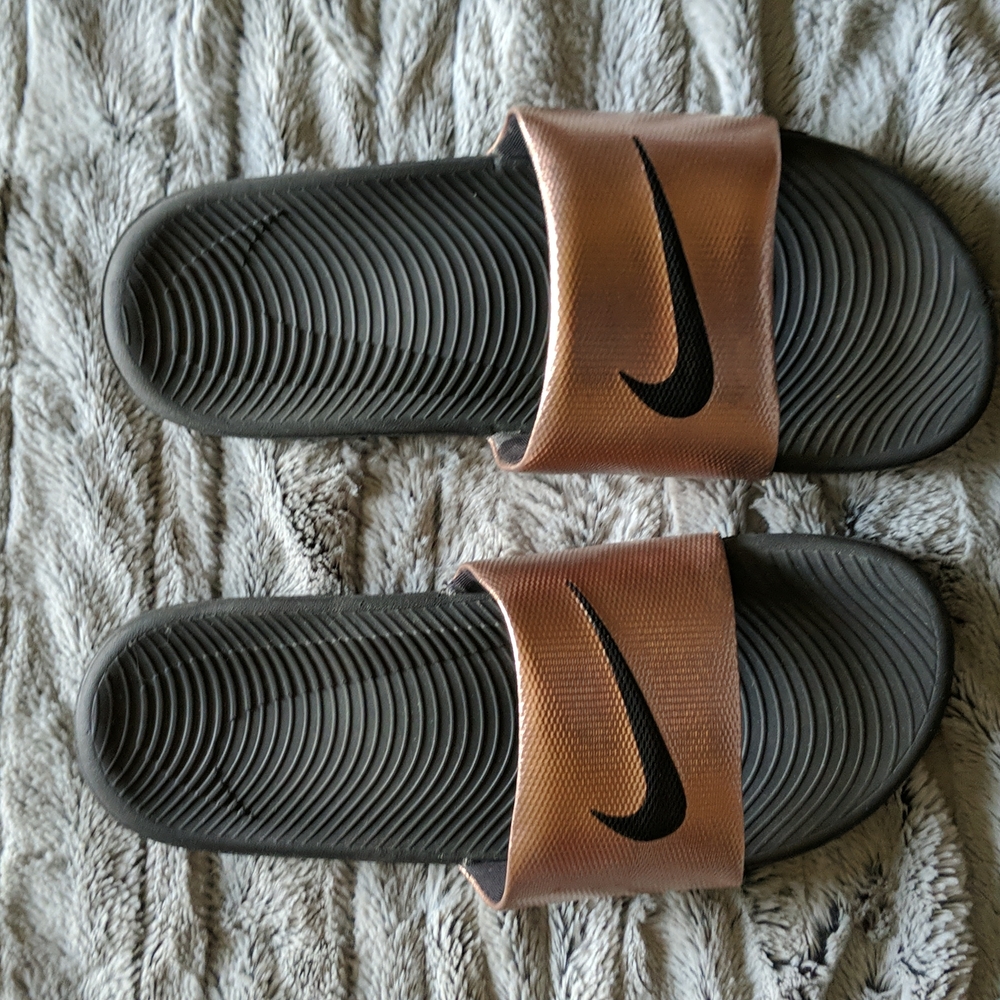 Nike slip ons